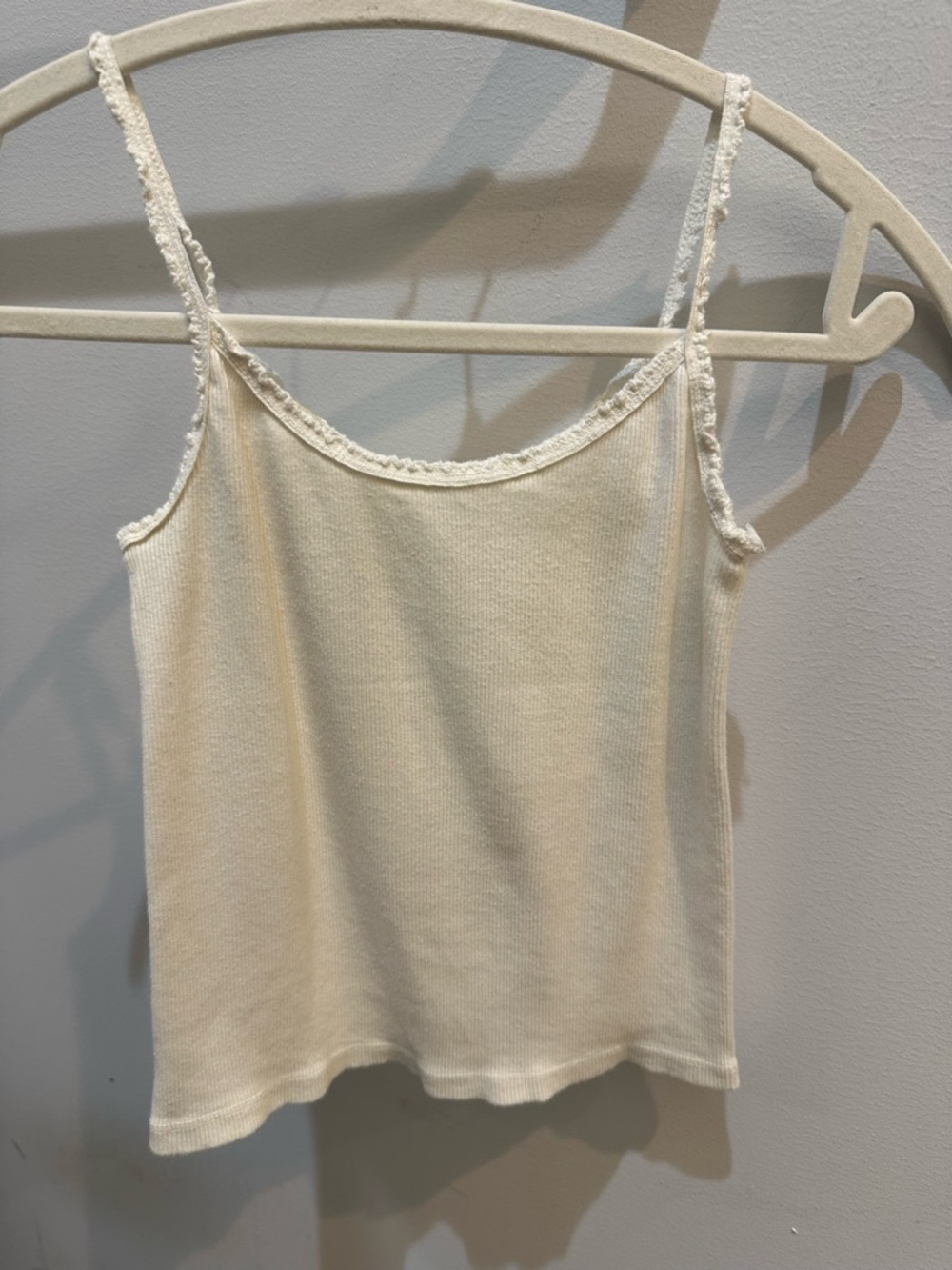Brandy Melville White Lace-Trim Ribbed Cami
